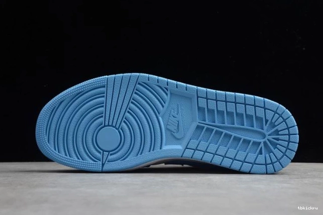 Rep TBK Low UNC AO9944-441 (W) Jordan Air 1 0822
